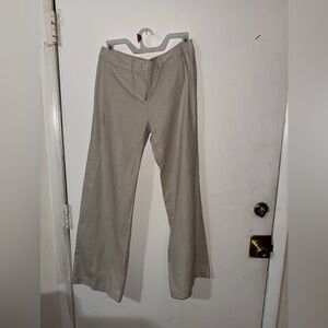 💚💚💚 New York & Company Light Tan Trousers